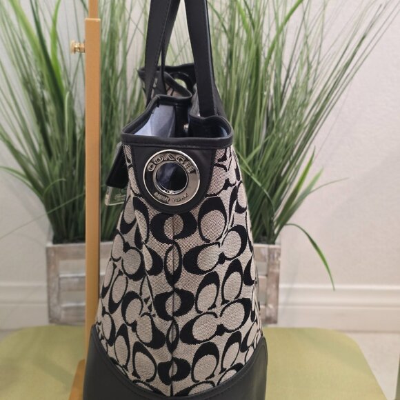 Coach Top Handle Bag - Picture 3 of 7